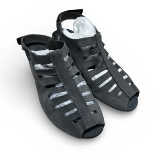 Munro Charcoal Gray Women's Sandals